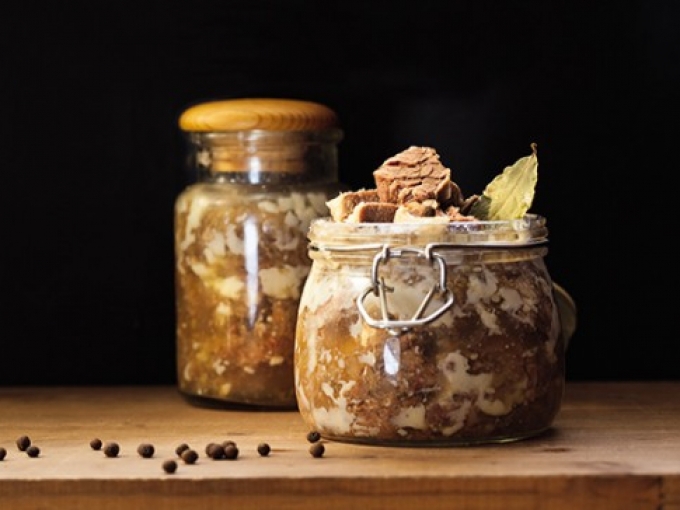 тушенка в духовке в стеклянной банке