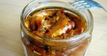 Скумбрия в масле в домашних условиях