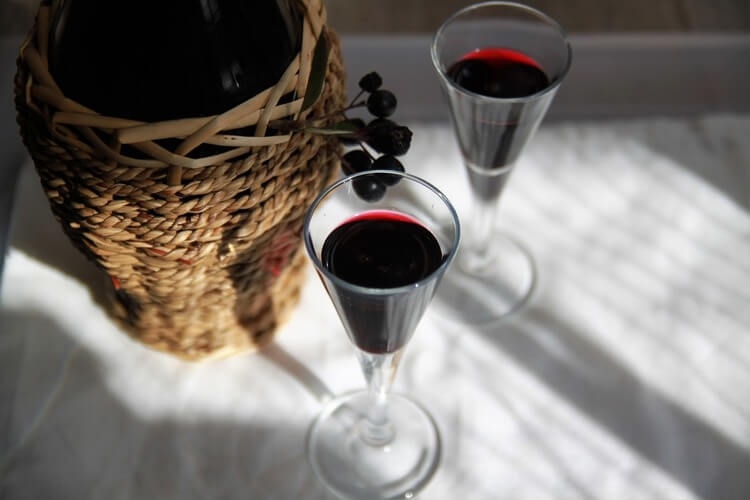 наливка из черноплодной рябины на водке