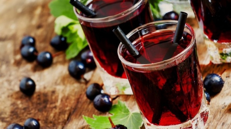 домашнее вино из черной смородины простой рецепт