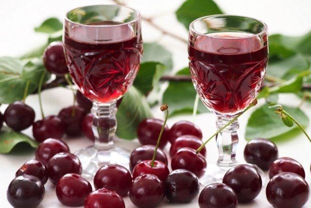 вишневая настойка на спирту