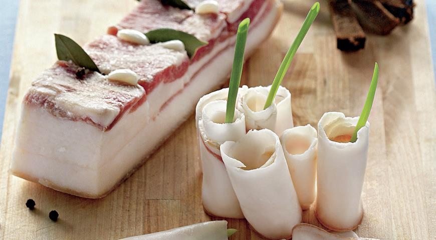 соленое сало по домашнему с чесноком