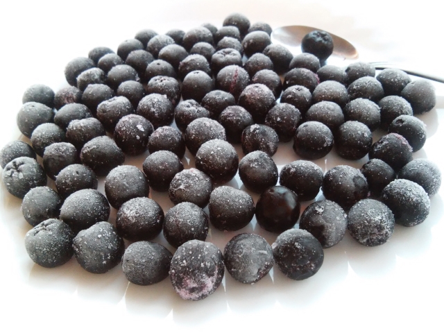 черноплодная рябина с сахаром