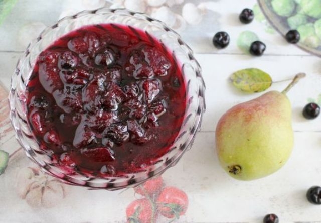 черноплодная рябина с сахаром