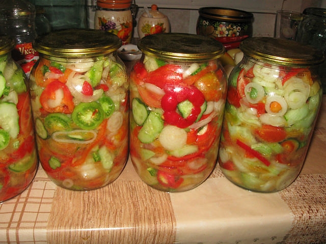 донской салат из зеленых помидор на зиму