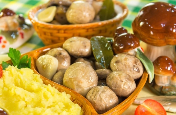 засолить шампиньоны в домашних условиях быстро