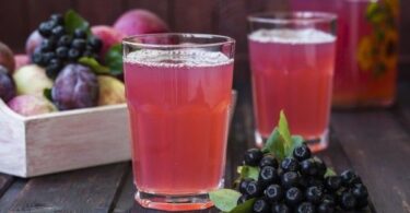 Компот из черноплодной рябины на зиму