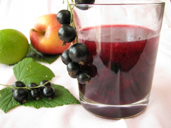 сколько варить компот из замороженных ягод