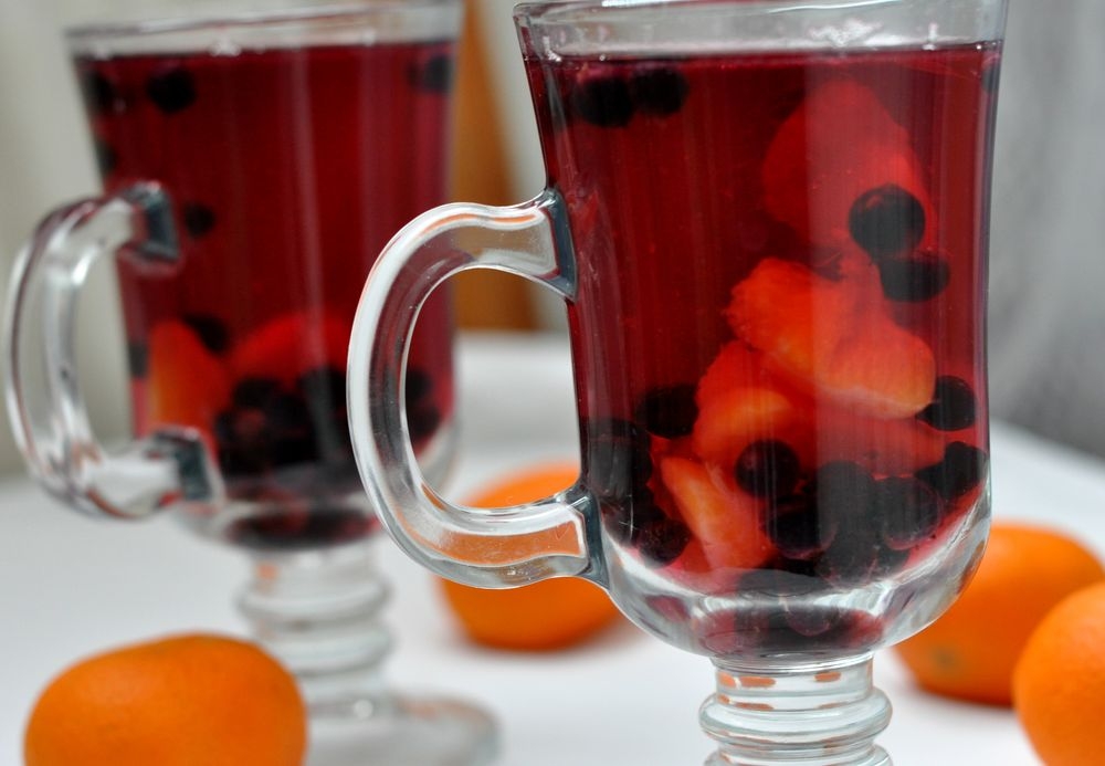 сколько варить компот из замороженных ягод