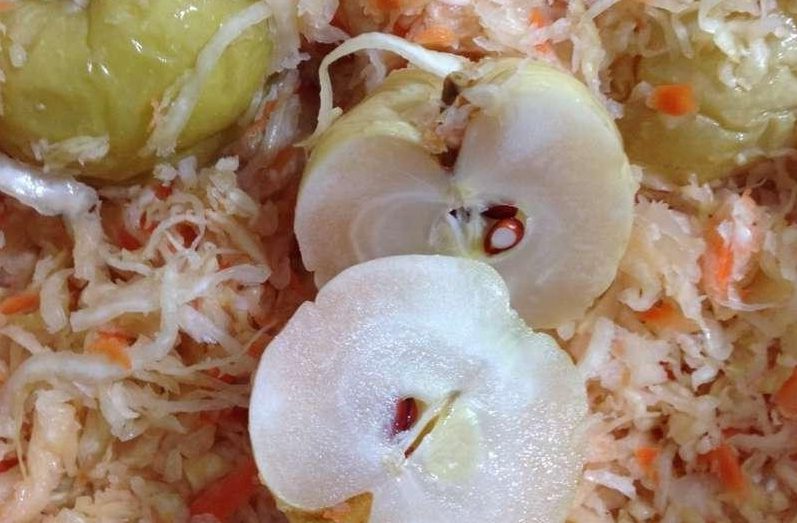 квашеные яблоки в домашних условиях
