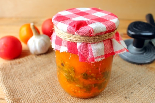 салаты на зиму из помидоров лучшие рецепты