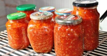 Рисовый салат на зиму