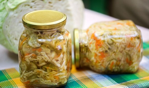 салат из капусты на зиму в маринаде