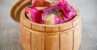 Рецепты салатной капусты на зиму в банках