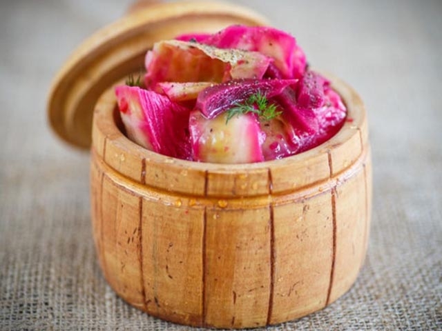 салат из капусты на зиму в маринаде