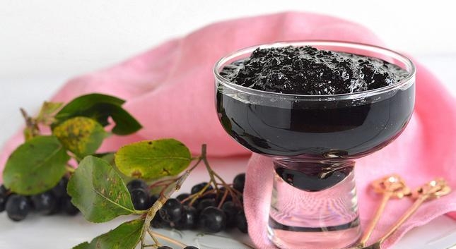 варенье из черноплодной рябины с яблоками