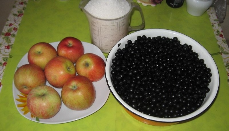 варенье из черноплодки с яблоками на зиму