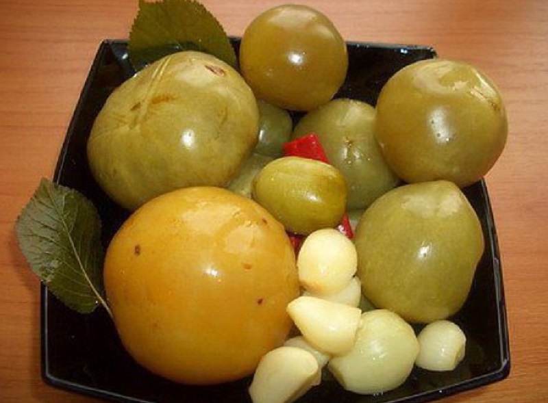 бурые помидоры на зиму в кастрюле