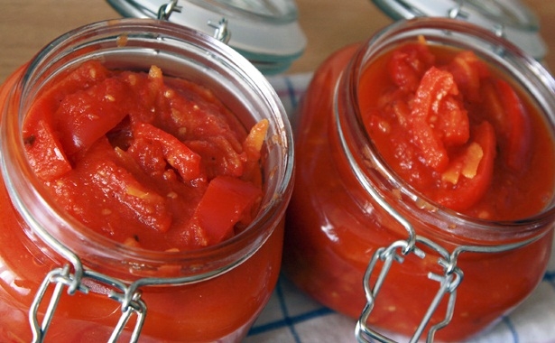 заготовки на зиму из перца и помидор