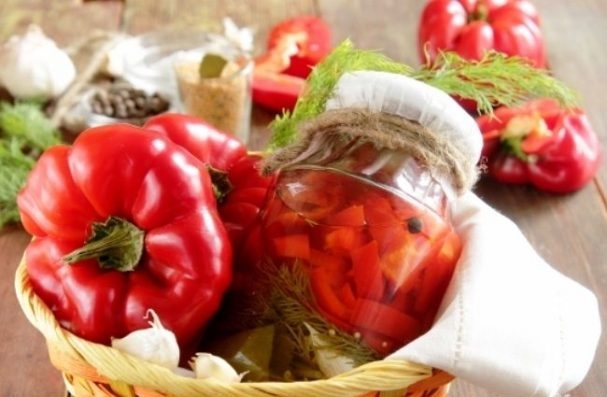 заготовки на зиму из перца и помидор