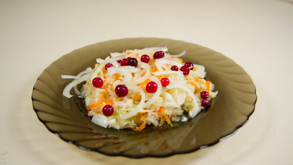 соленая капуста с клюквой
