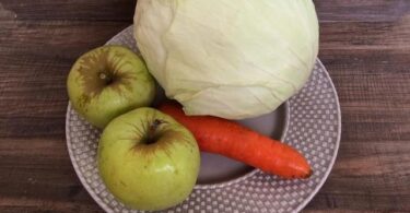 квашеная капуста с яблоками