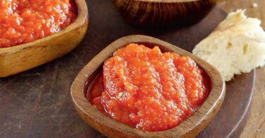 лютеница по-болгарски