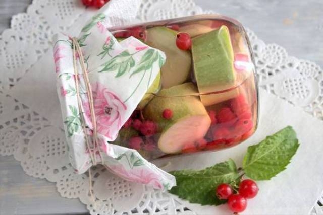 кабачки маринованные быстрого приготовления в сыром виде
