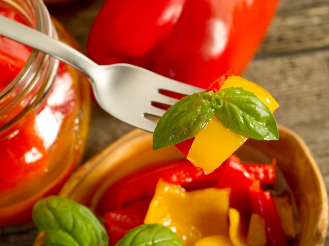 горький перец на зиму по грузински