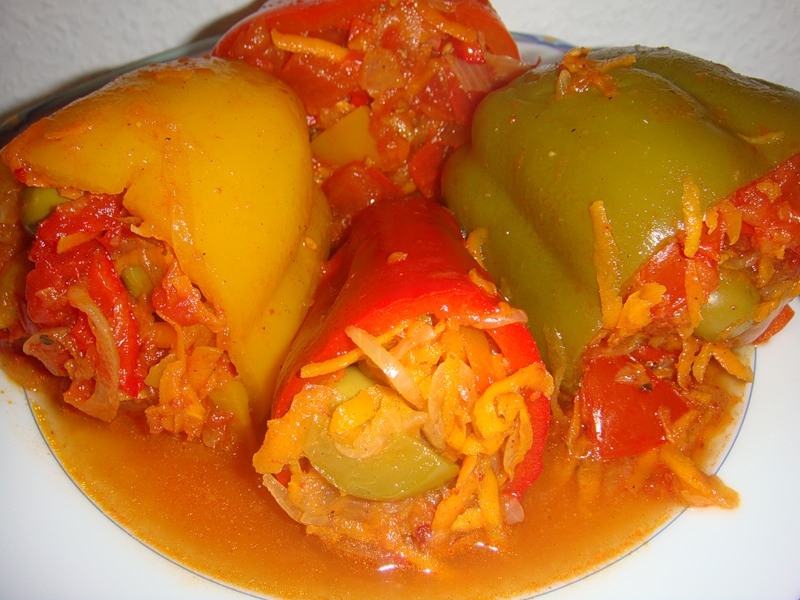 перец фаршированный овощами на зиму с капустой