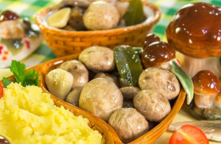 как мариновать шампиньоны на зиму в банках