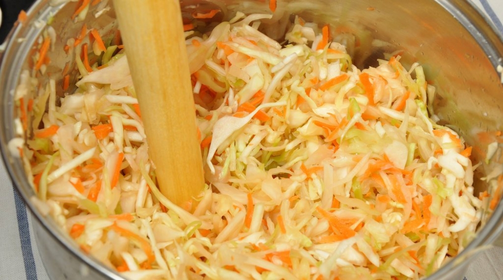 капуста пластами в стеклянных банках на зиму