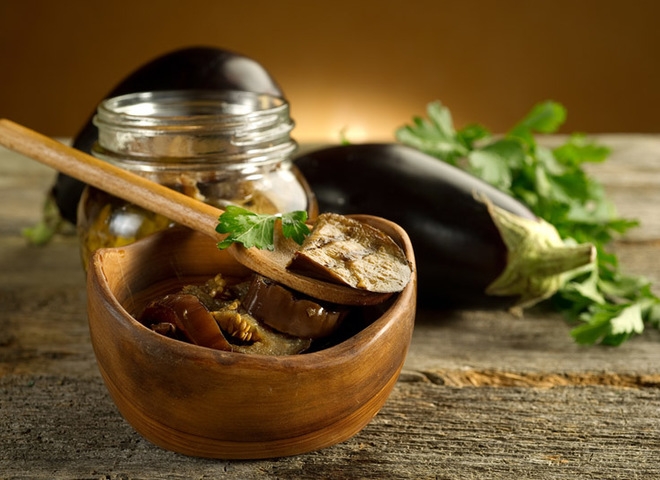 засолка баклажанов на зиму в банках