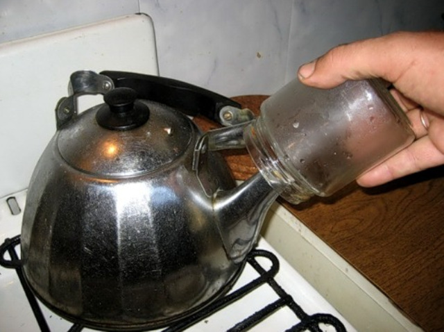 стерилизовать пустые банки в микроволновке