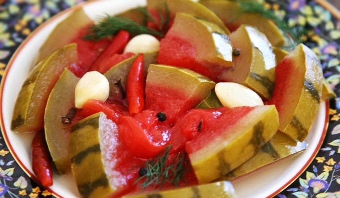 арбуз на зиму в банках сладкие