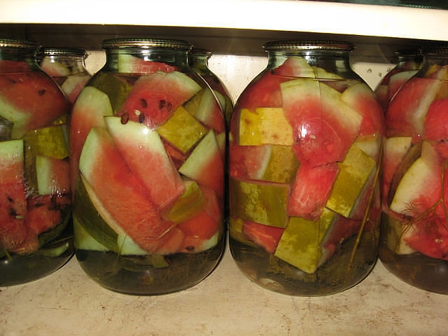 солить арбузы