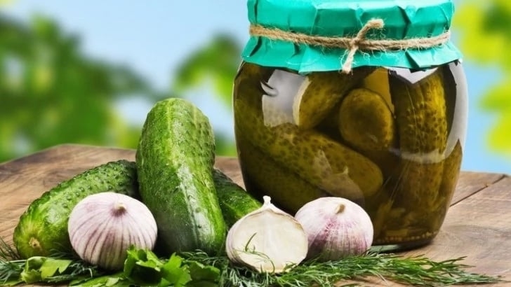 соление огурцов